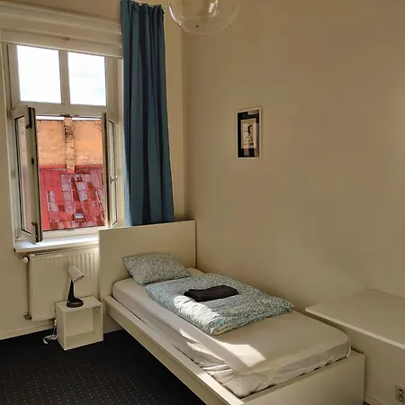 Pensión Zizkov - Near Center Praga