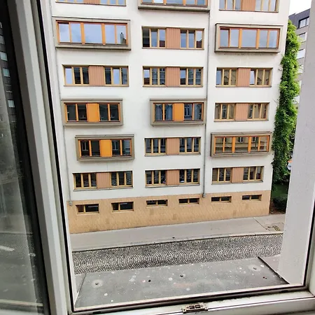 Zizkov - Near Center Pensión Praga