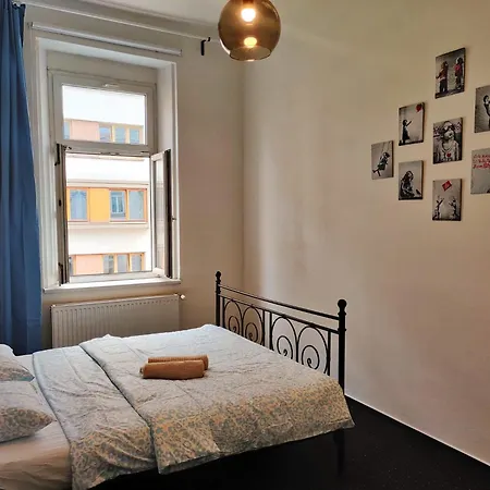 Zizkov - Near Center Pensión