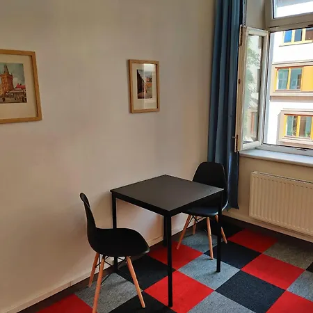 Zizkov - Near Center Pensión *