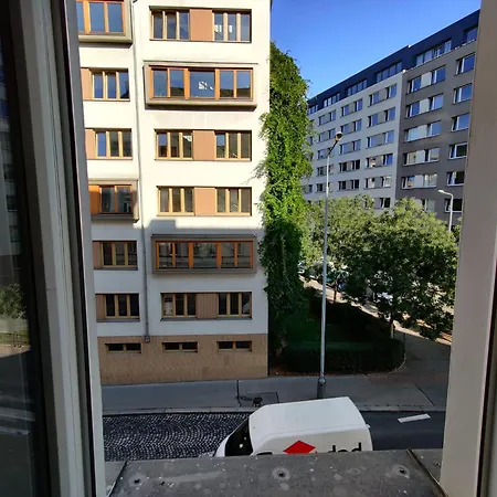 Zizkov - Near Center Pensión Praga