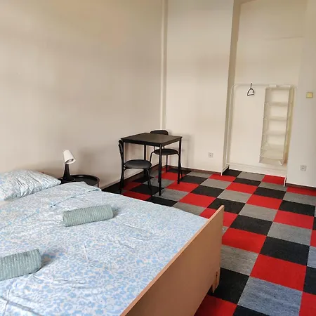 Zizkov - Near Center *