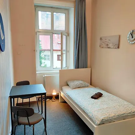 Zizkov - Near Center * Praga