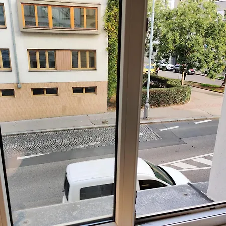 Zizkov - Near Center Pensión