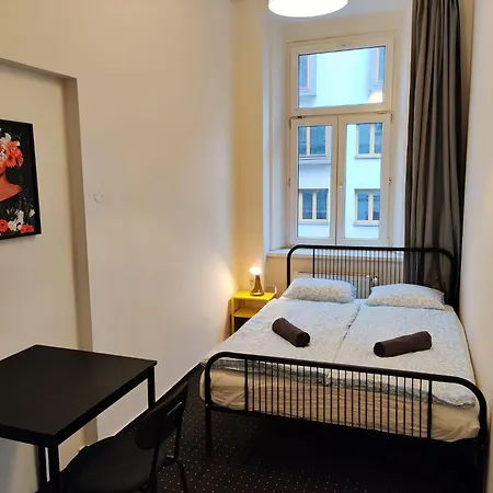 Zizkov - Near Center Pensión