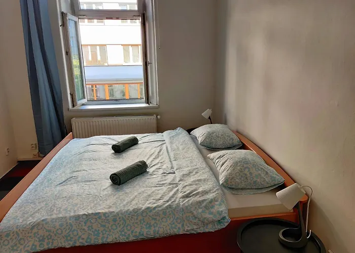 בית הארחה Zizkov - Near Center